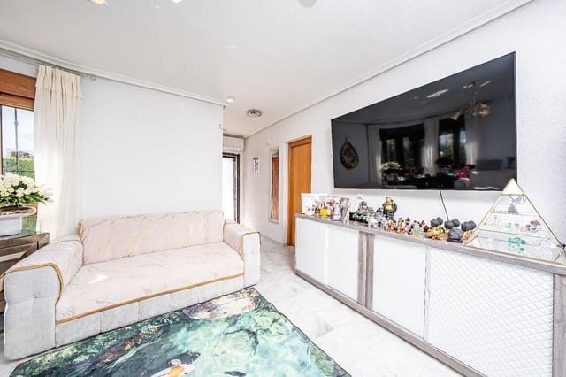 6 bedroom Villa for sale in Algorfa with pool garage - € 449,900 (Ref: 9701590)