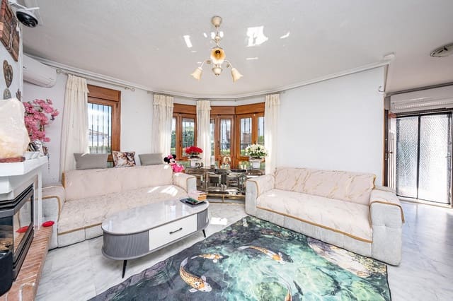 6 bedroom Villa for sale in Algorfa with pool garage - € 449,900 (Ref: 9701590)