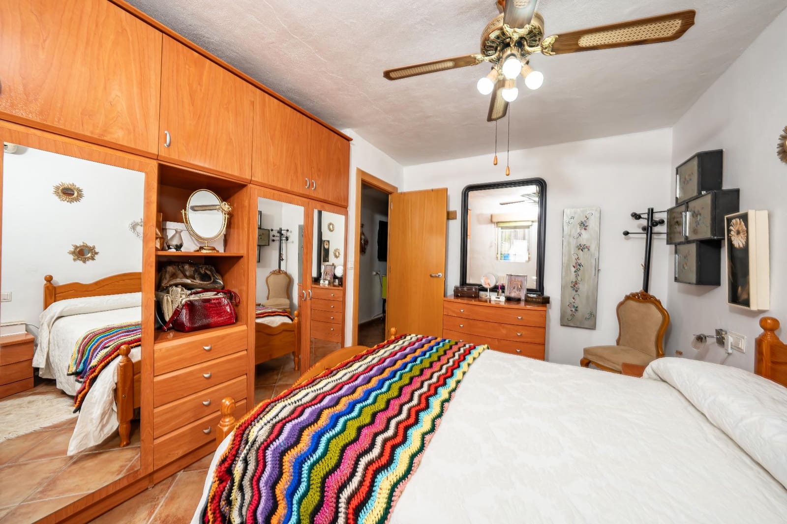 2 bedroom Finca/Country House for sale in Onil with pool garage - € 320,000 (Ref: 9714882)