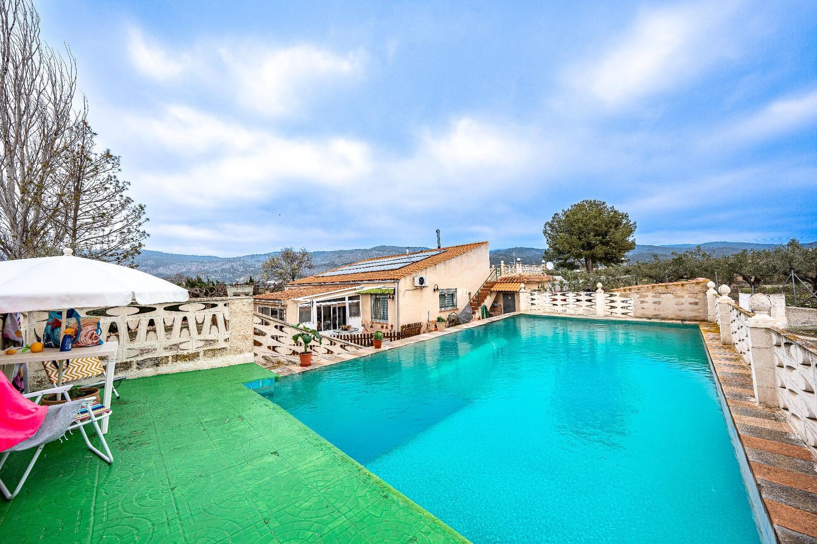 2 bedroom Finca/Country House for sale in Onil with pool garage - € 320,000 (Ref: 9714882)