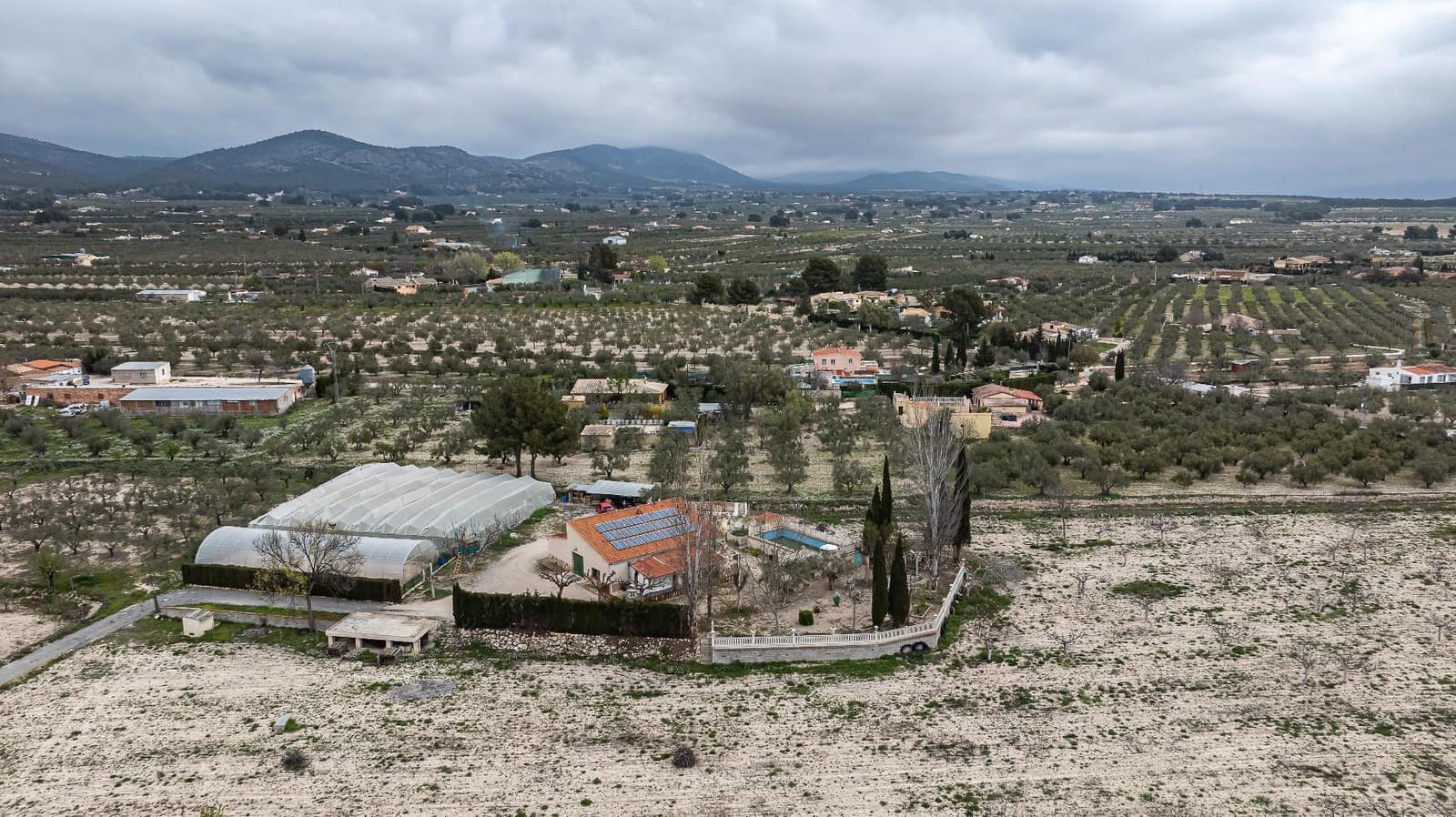 2 bedroom Finca/Country House for sale in Onil with pool garage - € 320,000 (Ref: 9714882)