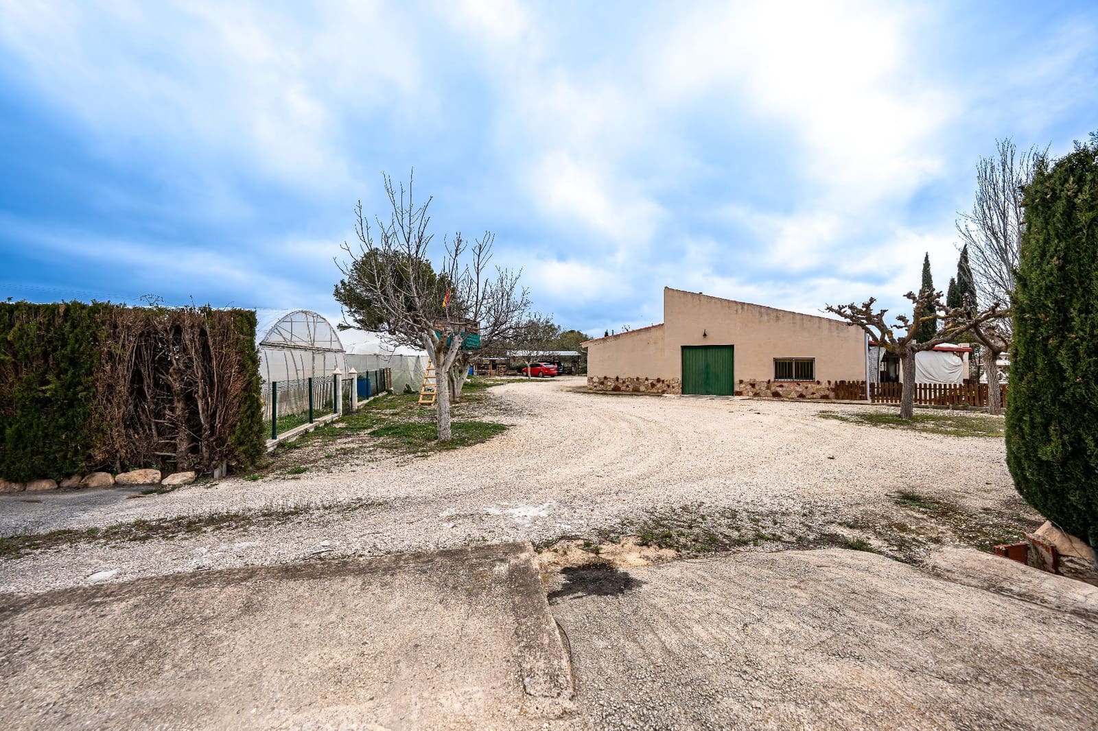 2 bedroom Finca/Country House for sale in Onil with pool garage - € 320,000 (Ref: 9714882)