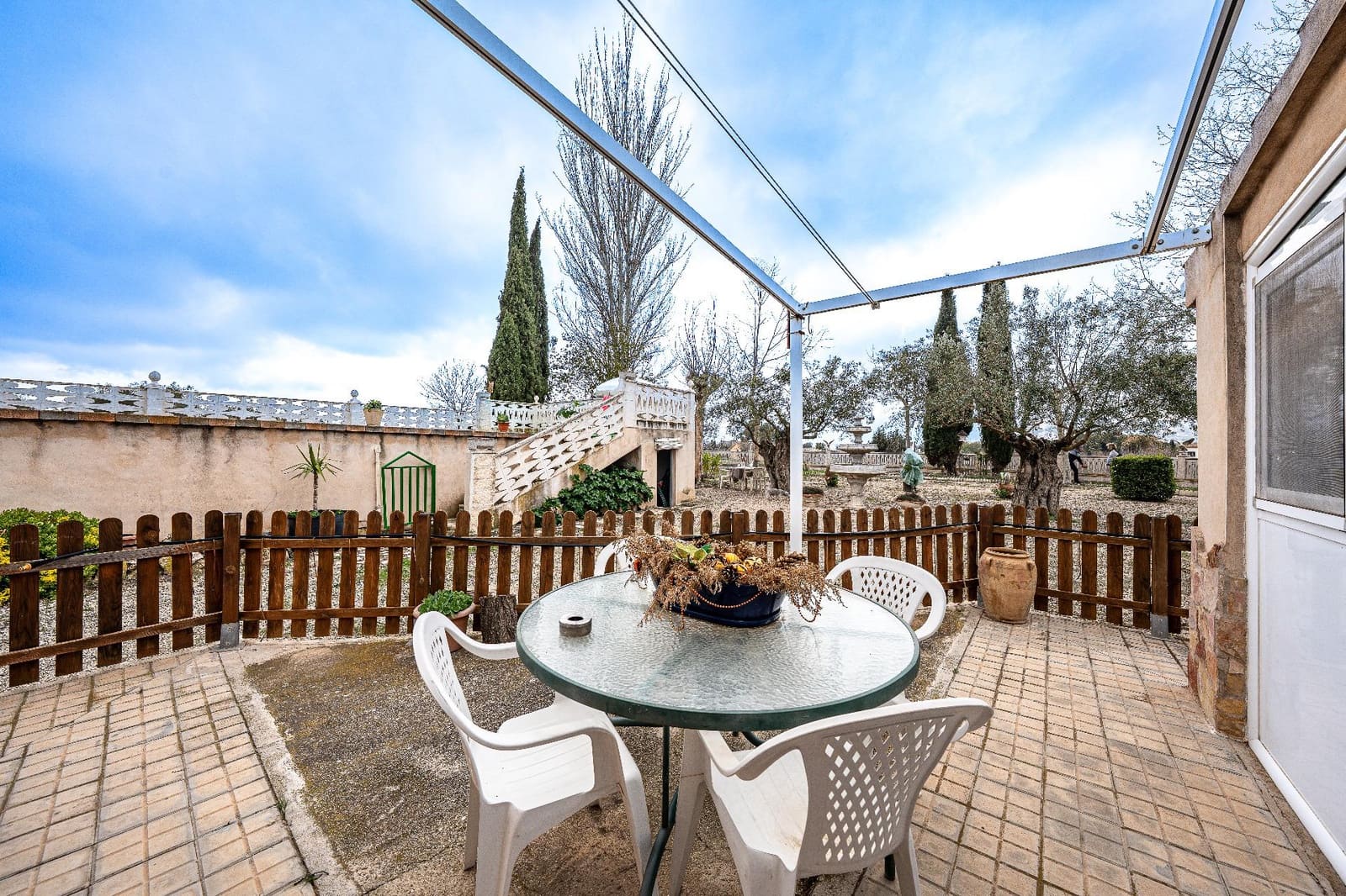 2 bedroom Finca/Country House for sale in Onil with pool garage - € 320,000 (Ref: 9714882)