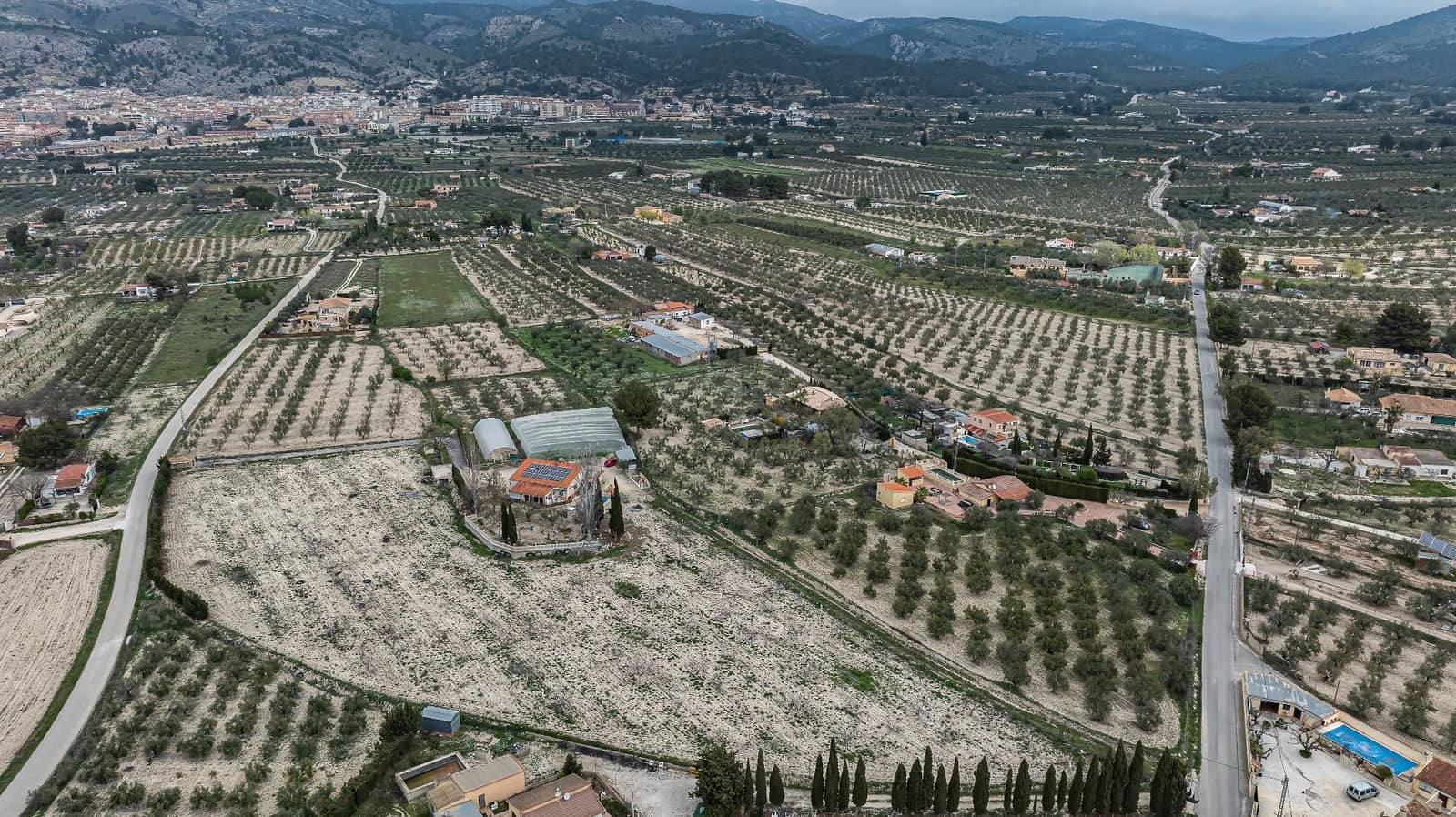 2 bedroom Finca/Country House for sale in Onil with pool garage - € 320,000 (Ref: 9714882)