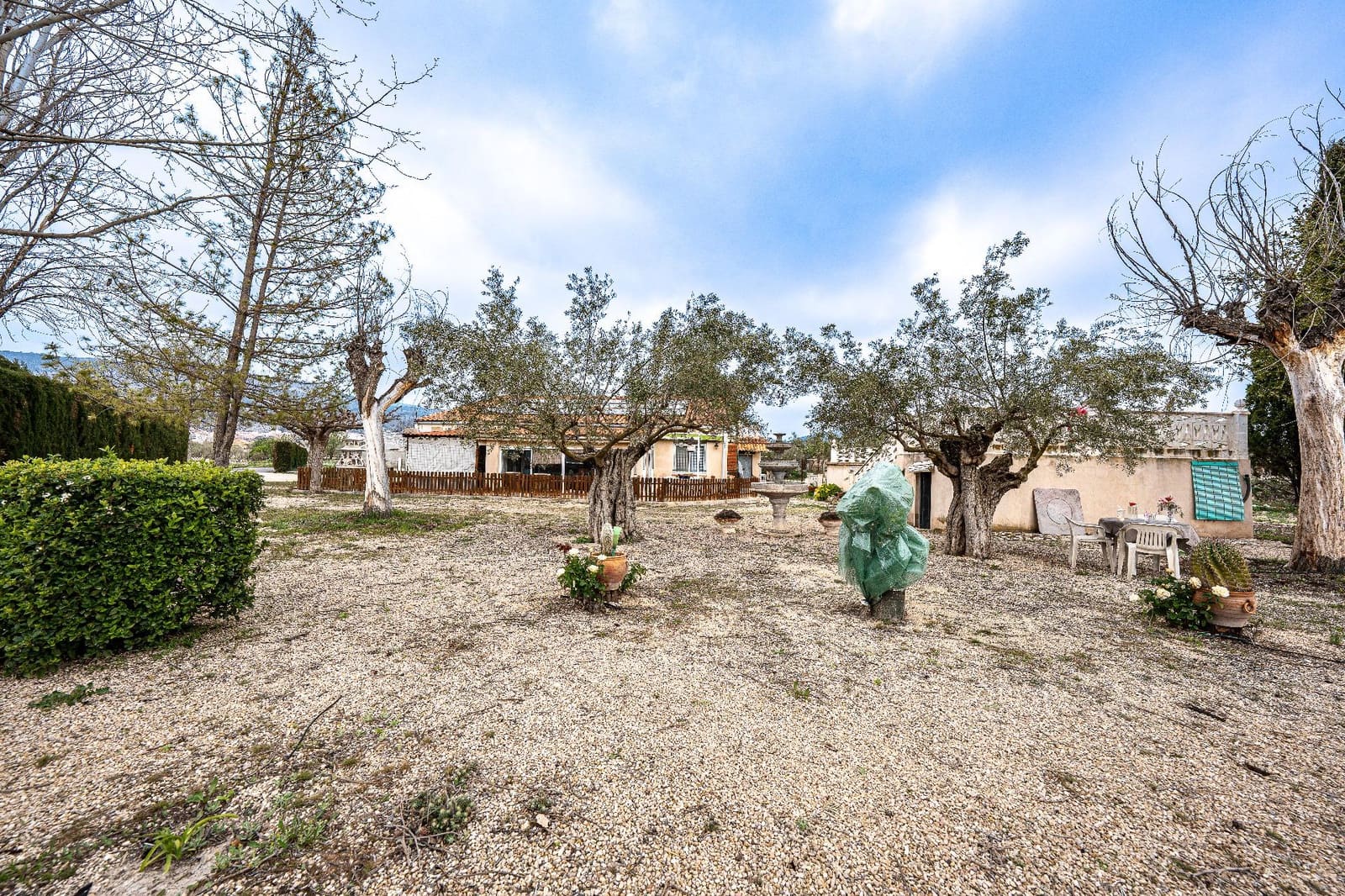 2 bedroom Finca/Country House for sale in Onil with pool garage - € 320,000 (Ref: 9714882)