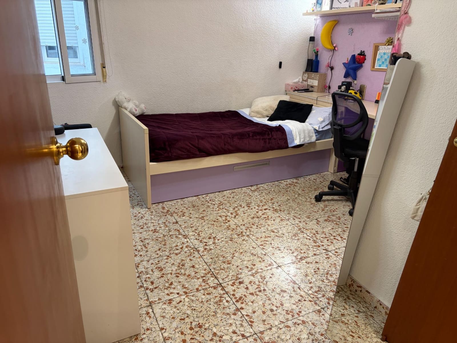 3 bedroom Flat for rent in Elche / Elx - € 850 (Ref: 9714883)