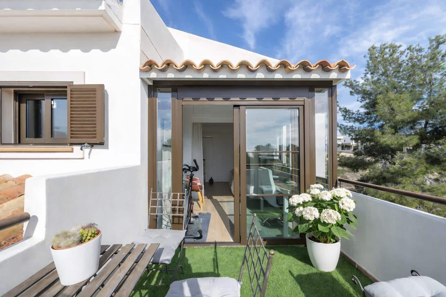 Piso de 3 habitaciones en Finestrat en venta con piscina - 525.000 € (Ref: 9721637)