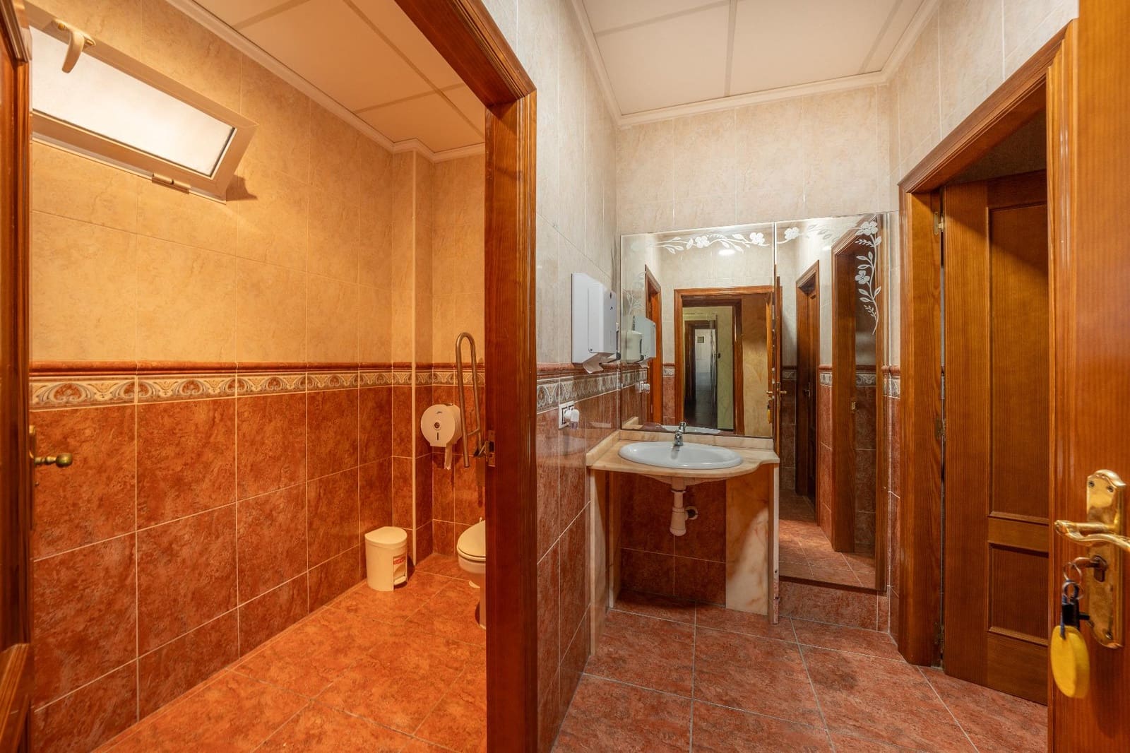 Negocio de 4 habitaciones en Palma de Gandía en venta - 500.000 € (Ref: 9721638)