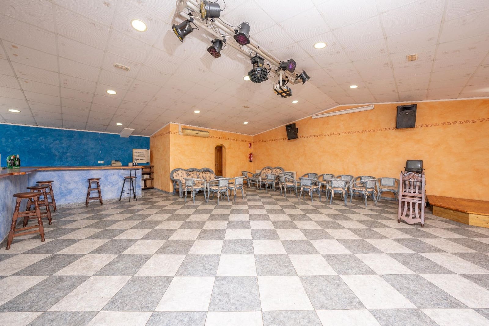 Negocio de 4 habitaciones en Palma de Gandía en venta - 500.000 € (Ref: 9721638)