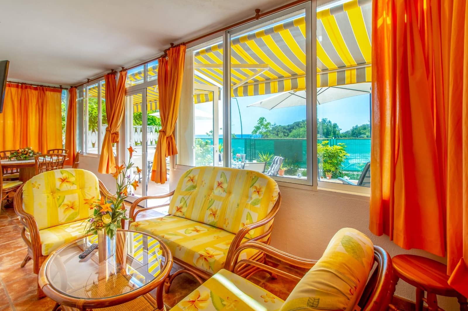 3 soveværelse Rækkehus til salg i La Villajoyosa / Vila Joiosa med swimmingpool - € 377.000 (Ref: 9735537)