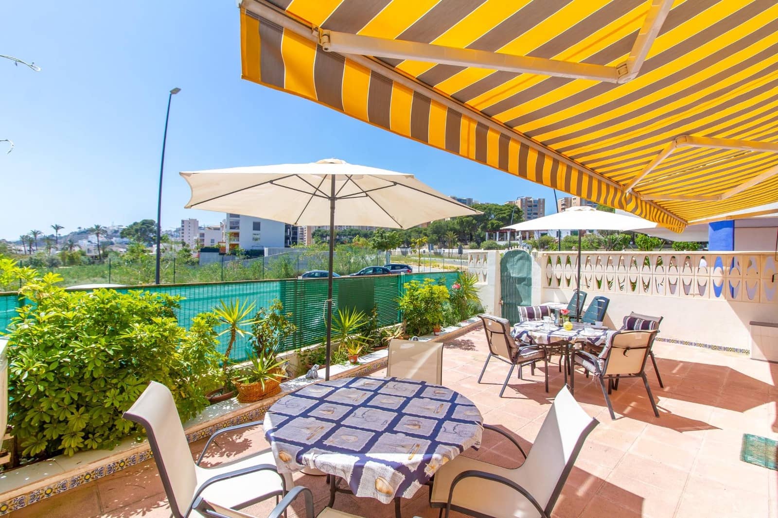 3 soveværelse Rækkehus til salg i La Villajoyosa / Vila Joiosa med swimmingpool - € 377.000 (Ref: 9735537)