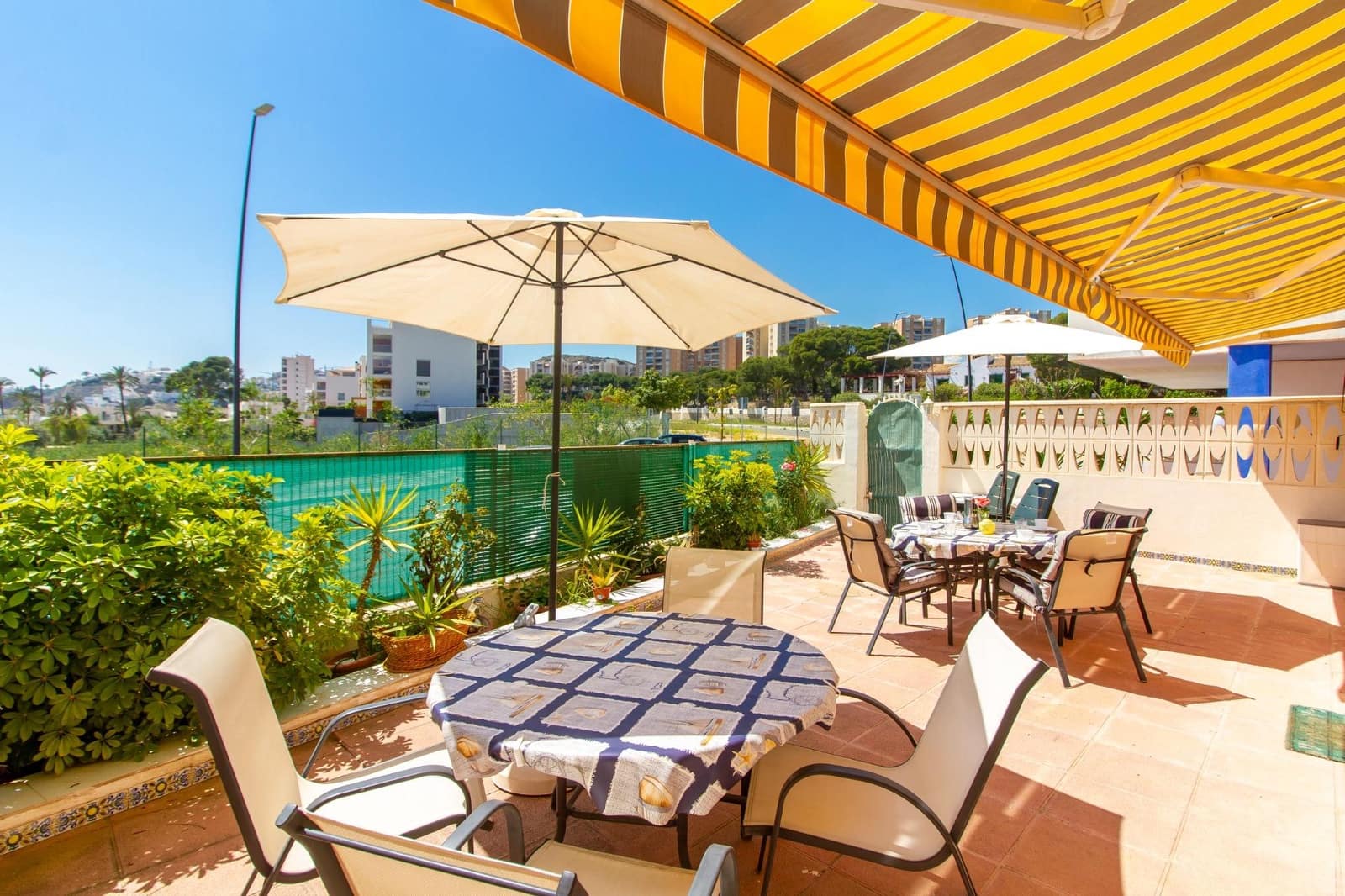 3 soveværelse Rækkehus til salg i La Villajoyosa / Vila Joiosa med swimmingpool - € 377.000 (Ref: 9735537)