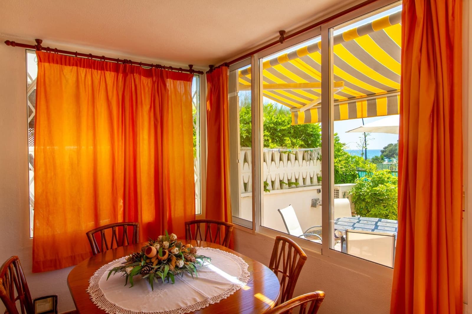 3 soveværelse Rækkehus til salg i La Villajoyosa / Vila Joiosa med swimmingpool - € 377.000 (Ref: 9735537)