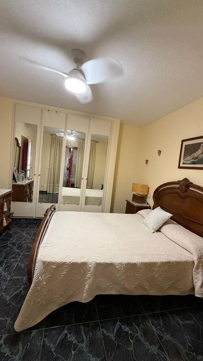 2 bedroom Apartment for sale in Benidorm with garage - € 189,000 (Ref: 9735539)