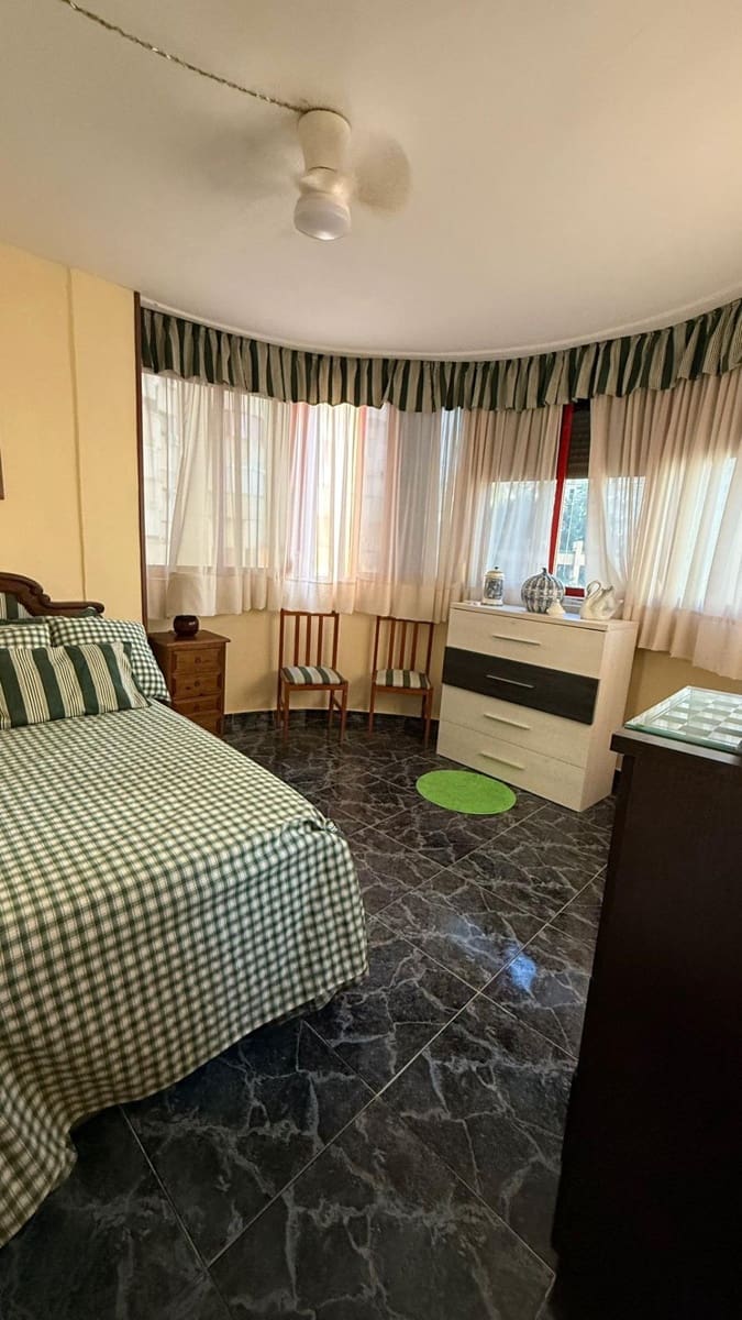 2 bedroom Apartment for sale in Benidorm with garage - € 189,000 (Ref: 9735539)