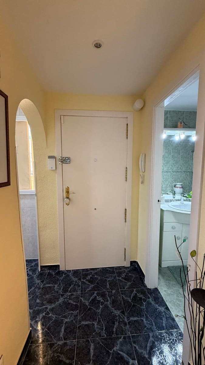 2 bedroom Apartment for sale in Benidorm with garage - € 189,000 (Ref: 9735539)