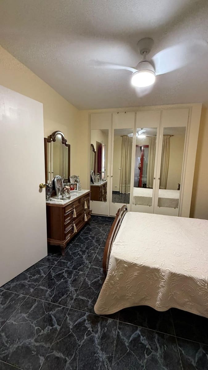 2 bedroom Apartment for sale in Benidorm with garage - € 189,000 (Ref: 9735539)