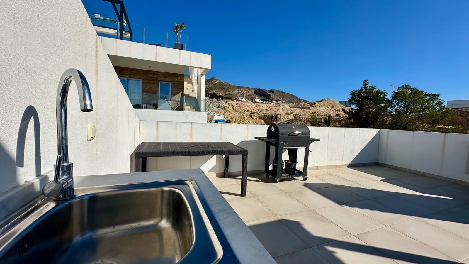 2 soveværelse Penthouse til leje i Finestrat med swimmingpool garage - € 1.690 (Ref: 9735541)