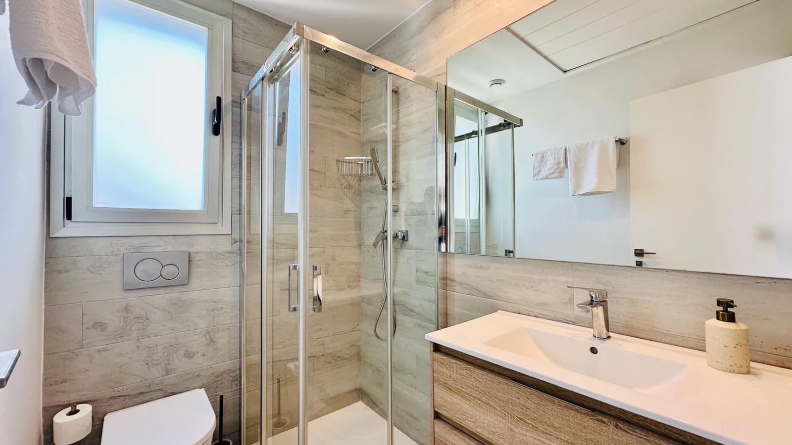 2 soveværelse Penthouse til leje i Finestrat med swimmingpool garage - € 1.690 (Ref: 9735541)