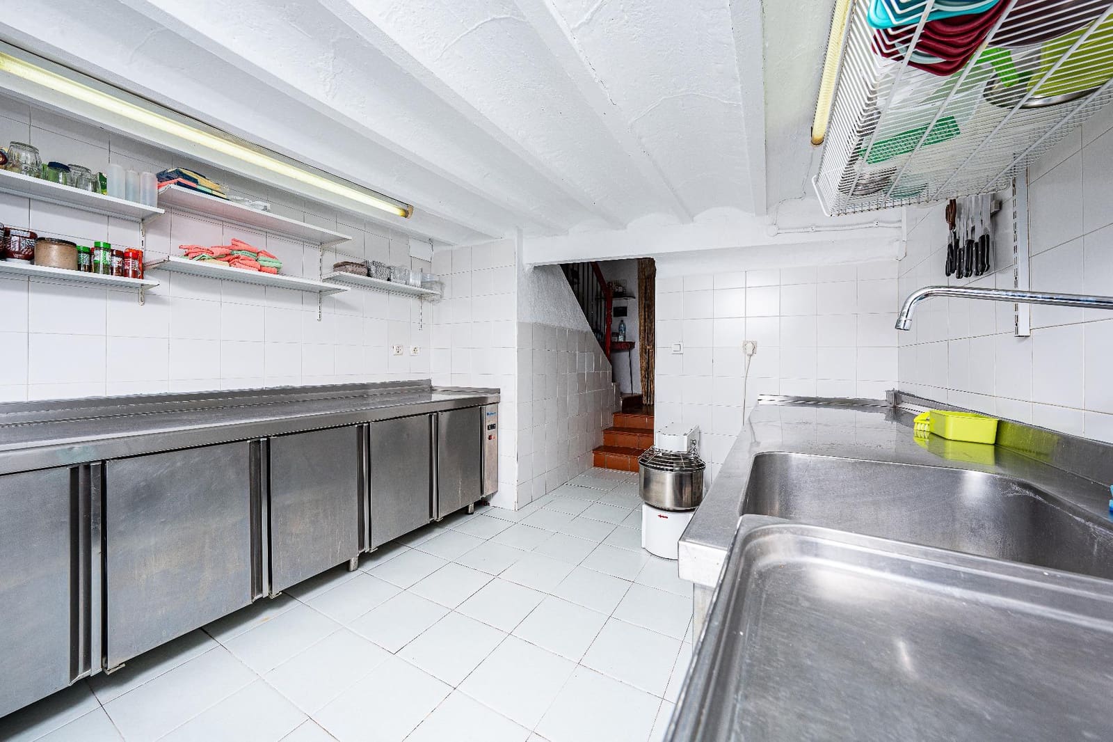 2 bedroom Commercial for sale in La Villajoyosa / Vila Joiosa - € 299,000 (Ref: 9735542)