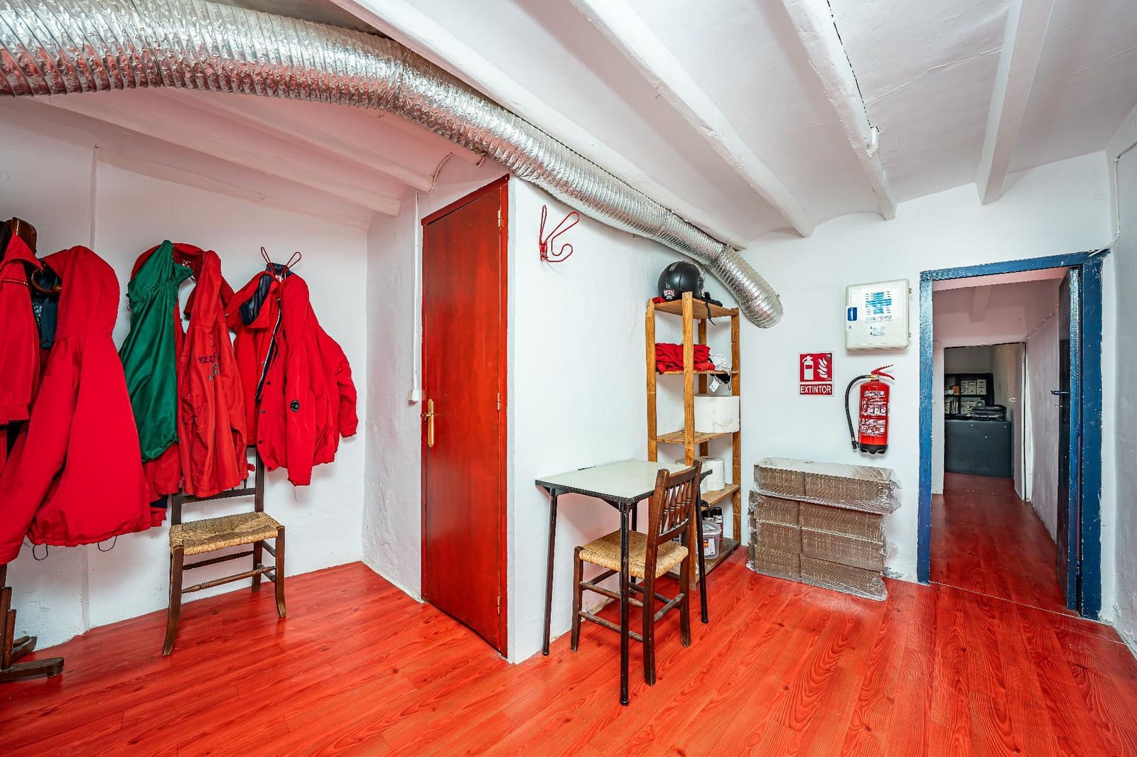 2 bedroom Commercial for sale in La Villajoyosa / Vila Joiosa - € 299,000 (Ref: 9735542)