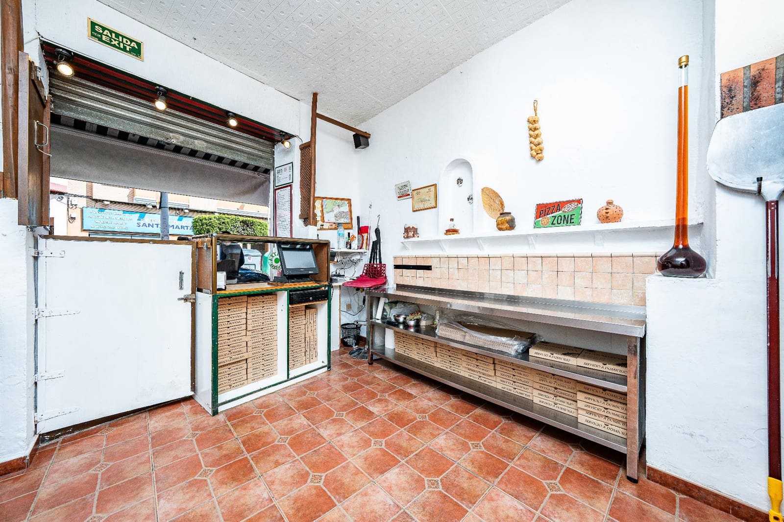 2 bedroom Commercial for sale in La Villajoyosa / Vila Joiosa - € 299,000 (Ref: 9735542)