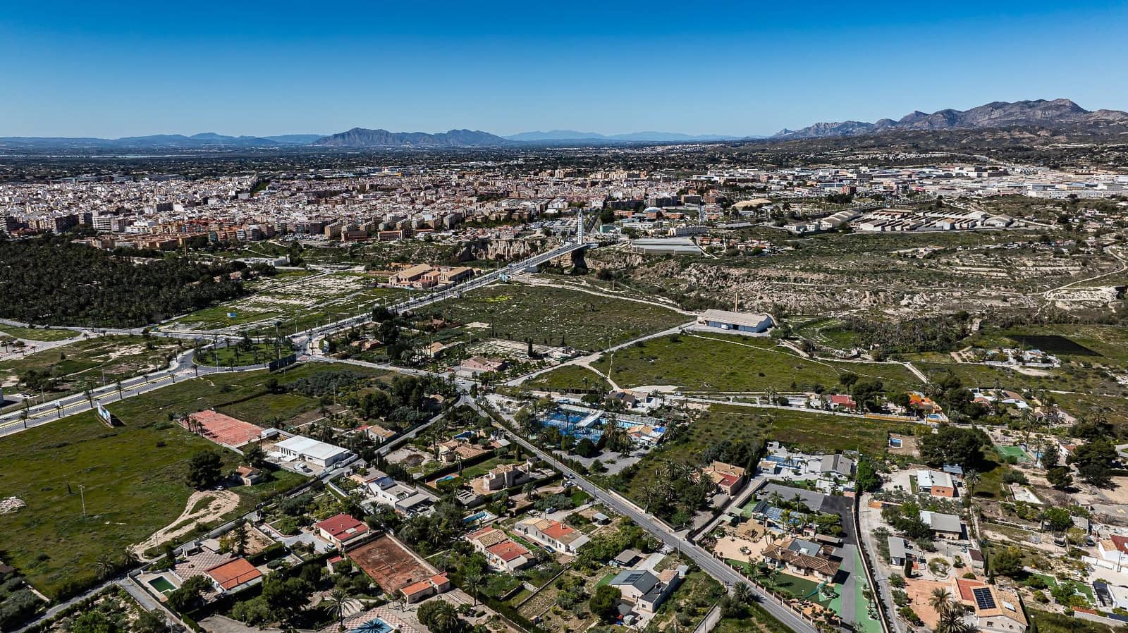 6 bedroom Villa for sale in Elche / Elx - € 380,000 (Ref: 9738494)