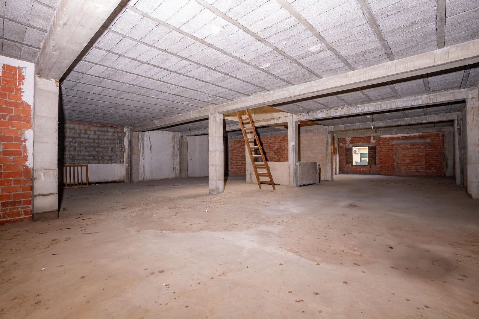 Comercial para venda em Pego - 179 000 € (Ref: 9743099)
