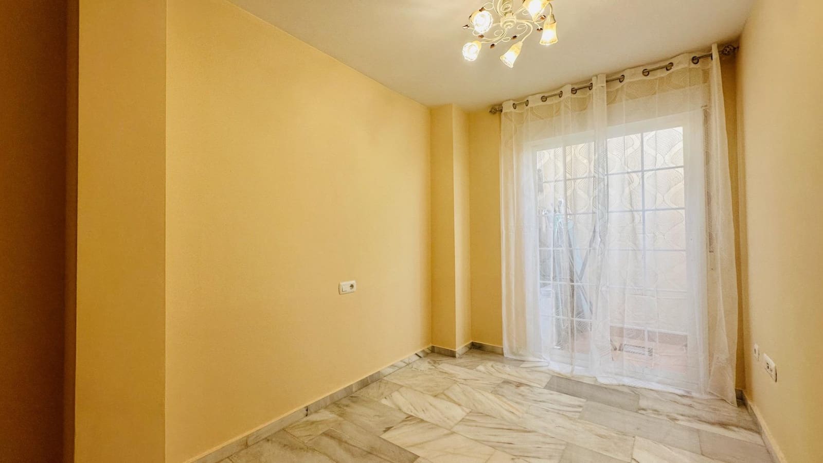 3 bedroom Semi-detached Villa for rent in La Nucia with pool - € 2,300 (Ref: 9747016)