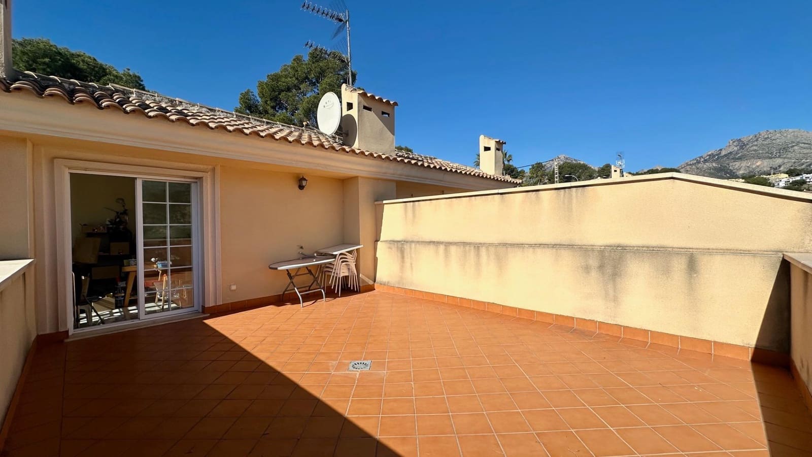 3 bedroom Semi-detached Villa for rent in La Nucia with pool - € 2,300 (Ref: 9747016)