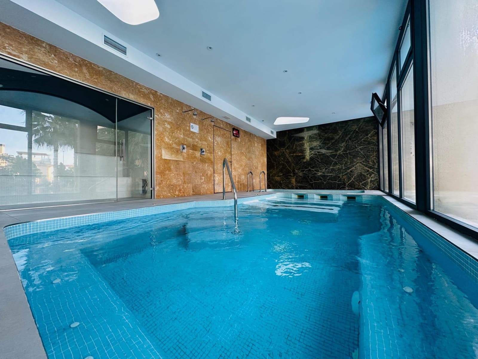 2 Zimmer Apartment zu verkaufen in La Villajoyosa / Vila Joiosa mit Pool - 480.000 € (Ref: 9758919)