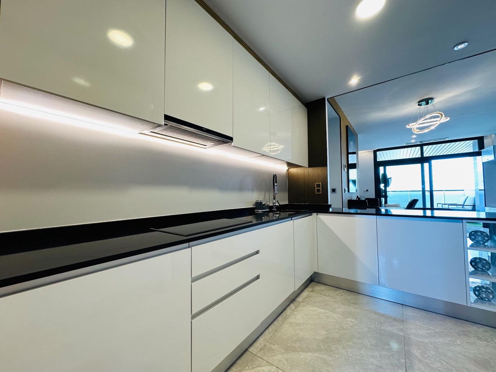 2 soverom Leilighet til salgs i Benidorm med svømmebasseng - € 614 000 (Ref: 9761934)