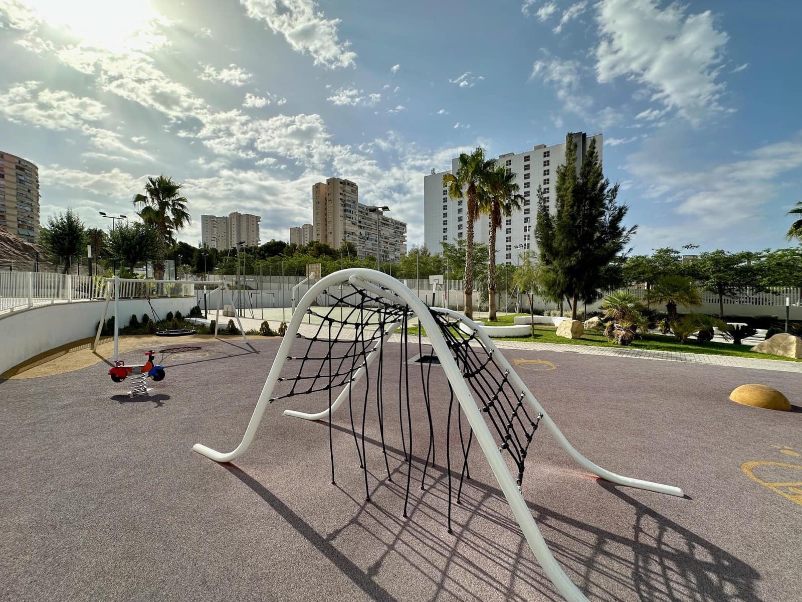 2 soverom Leilighet til salgs i Benidorm med svømmebasseng - € 614 000 (Ref: 9761934)