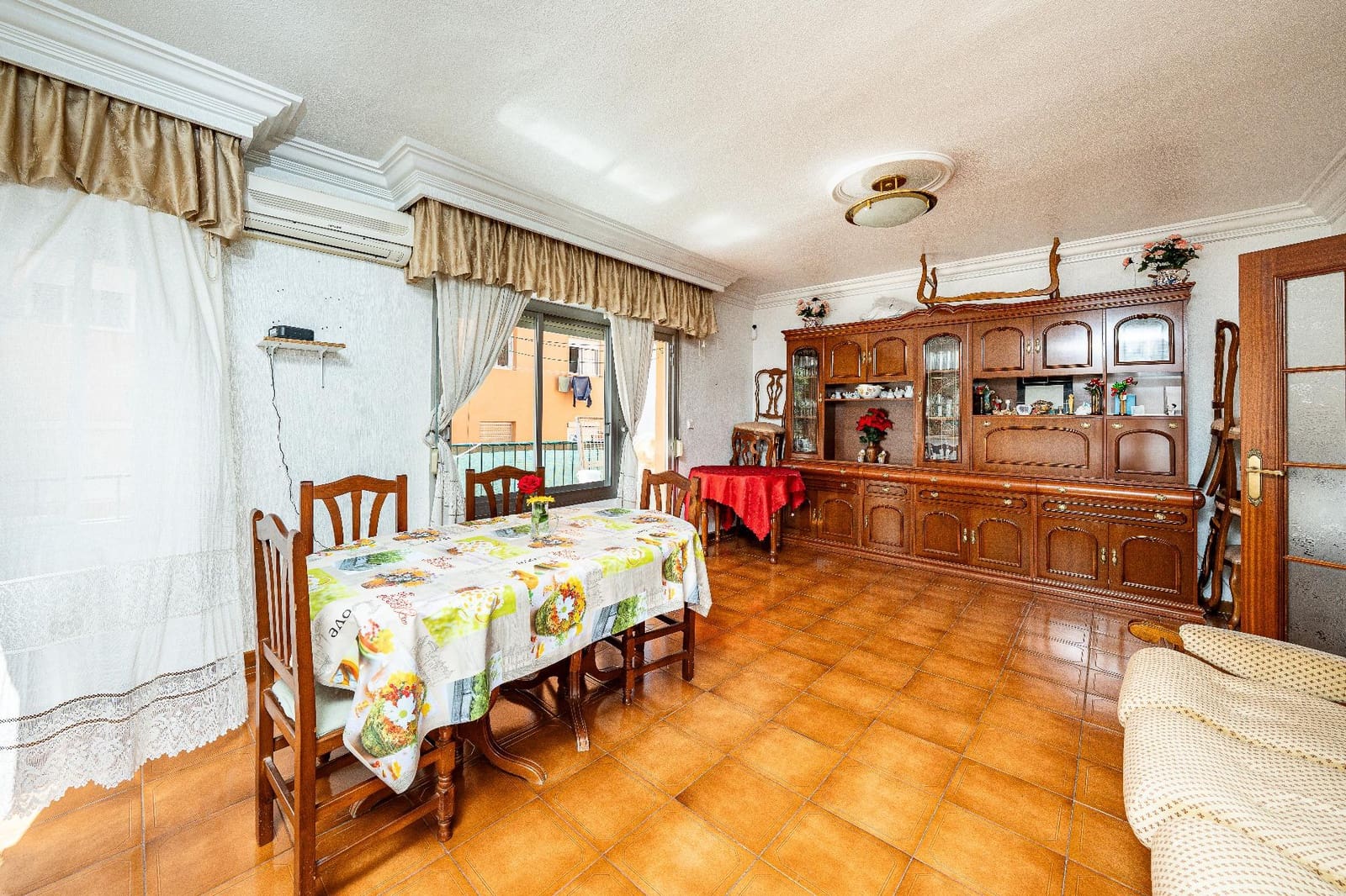 Piso de 3 habitaciones en Jijona / Xixona en venta - 87.000 € (Ref: 9770604)