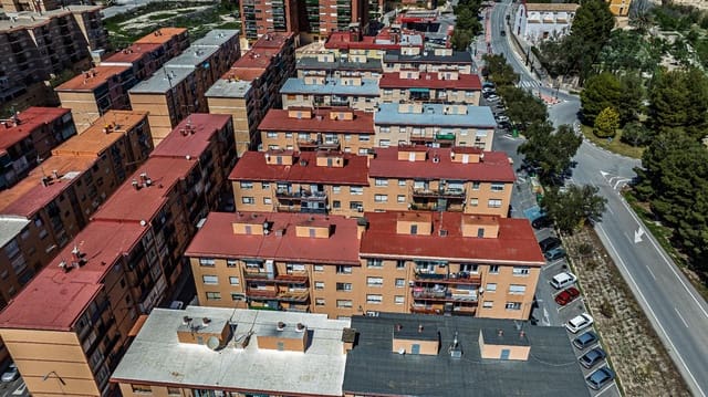 Piso de 3 habitaciones en Jijona / Xixona en venta - 87.000 € (Ref: 9770604)