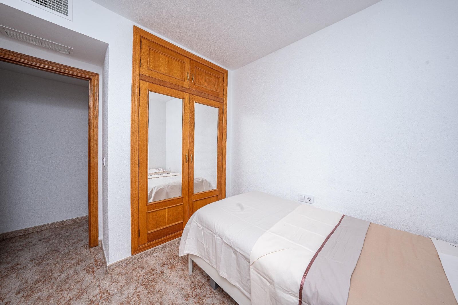 Ático de 3 habitaciones en Polop en venta - 295.000 € (Ref: 9773006)