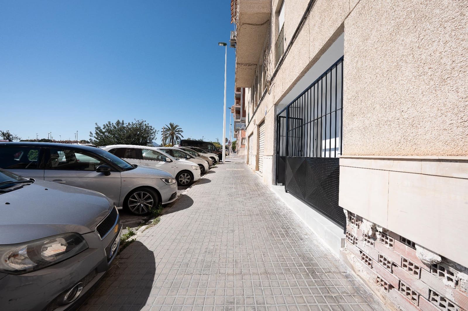 Commercieel te koop in Elche / Elx - € 92.000 (Ref: 9778072)