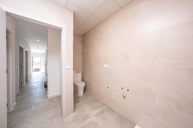 Erhverv til salg i Elche / Elx - € 92.000 (Ref: 9778072)