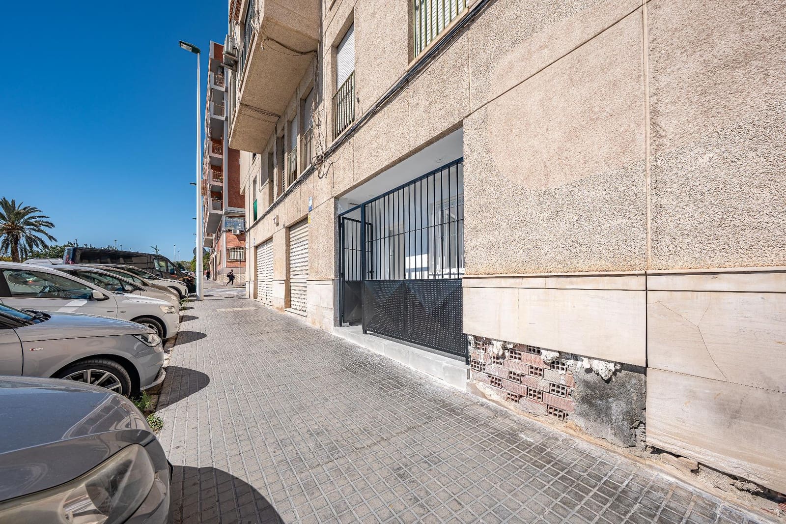 Commercieel te koop in Elche / Elx - € 92.000 (Ref: 9778072)