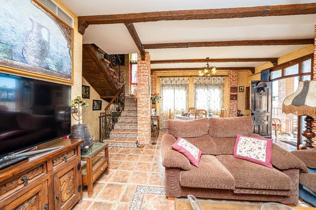 7 soveværelse Villa til salg i Daya Nueva - € 399.900 (Ref: 9778077)