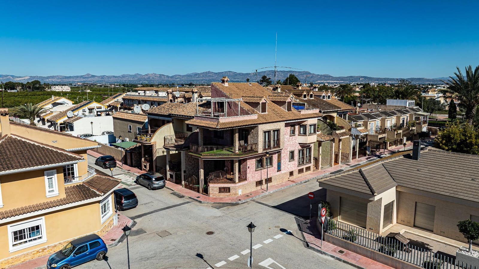 7 soveværelse Villa til salg i Daya Nueva - € 399.900 (Ref: 9778077)