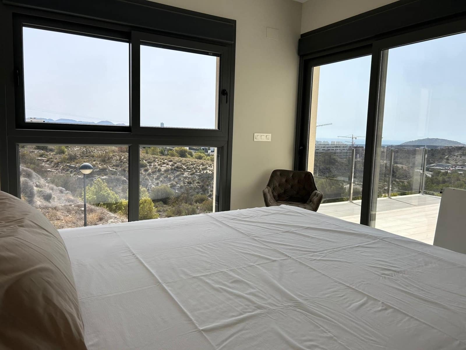 5 sypialnia Willa na sprzedaż w Finestrat z basenem garażem - 1 300 000 € (Ref: 9780496)