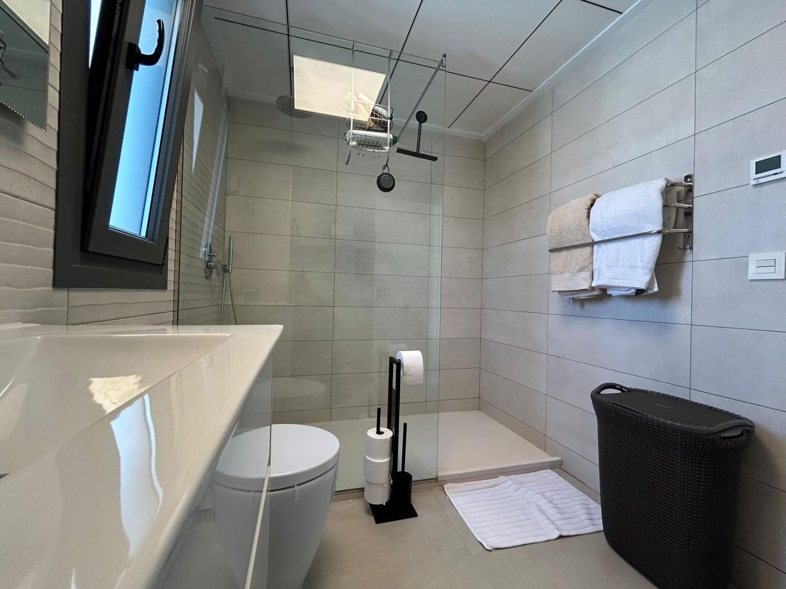 5 sypialnia Willa na sprzedaż w Finestrat z basenem garażem - 1 300 000 € (Ref: 9780496)