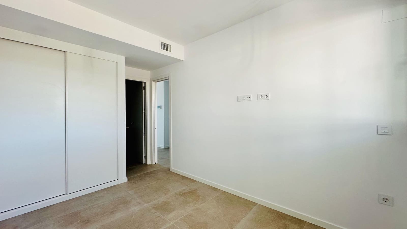 2 bedroom Apartment for sale in Finestrat with pool - € 499,000 (Ref: 9783624)