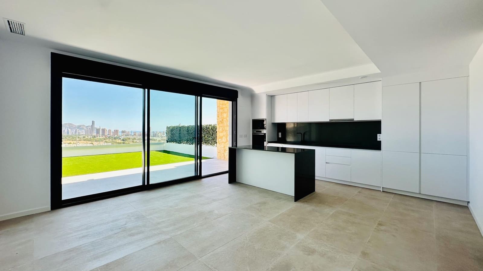 2 bedroom Apartment for sale in Finestrat with pool - € 499,000 (Ref: 9783624)