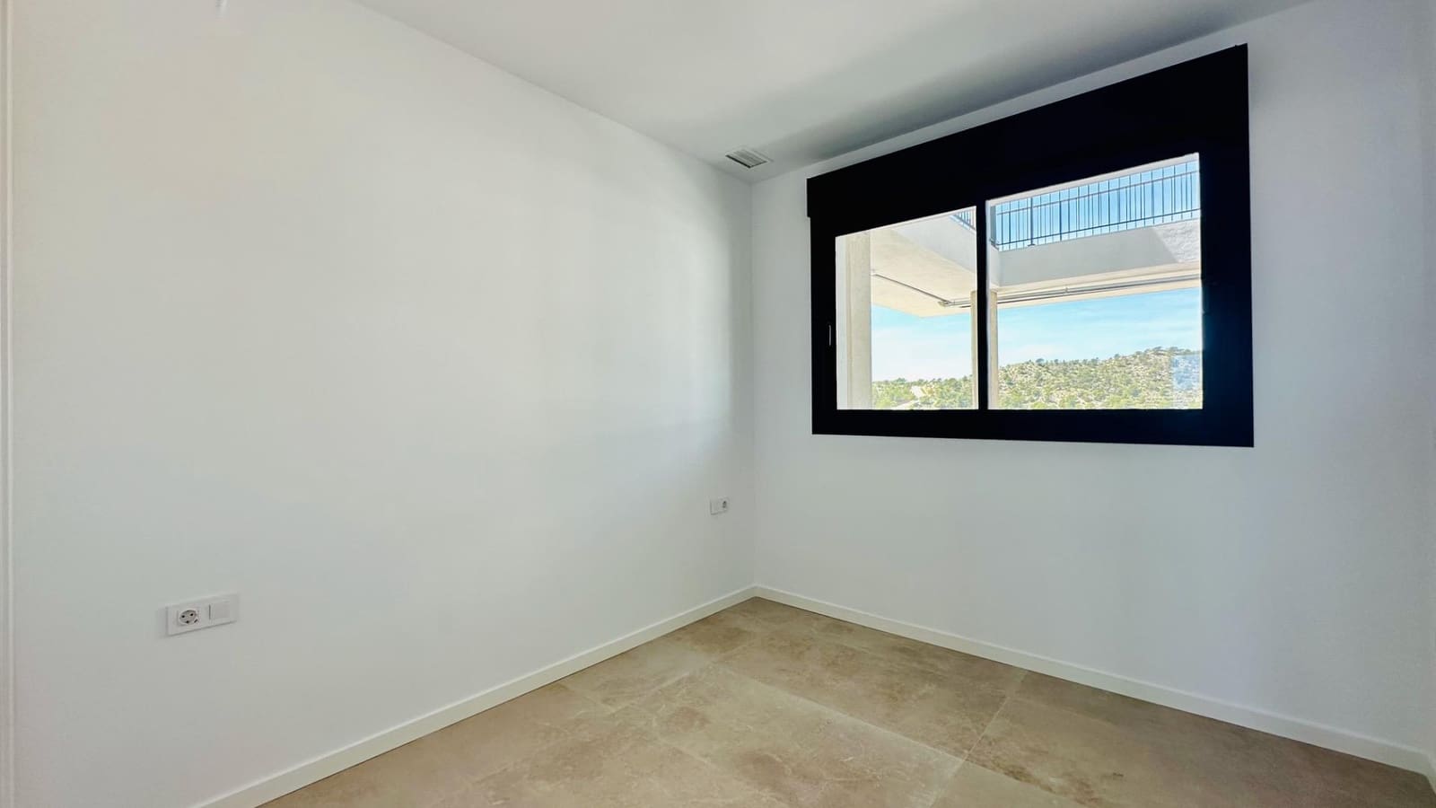 2 bedroom Apartment for sale in Finestrat with pool - € 499,000 (Ref: 9783624)