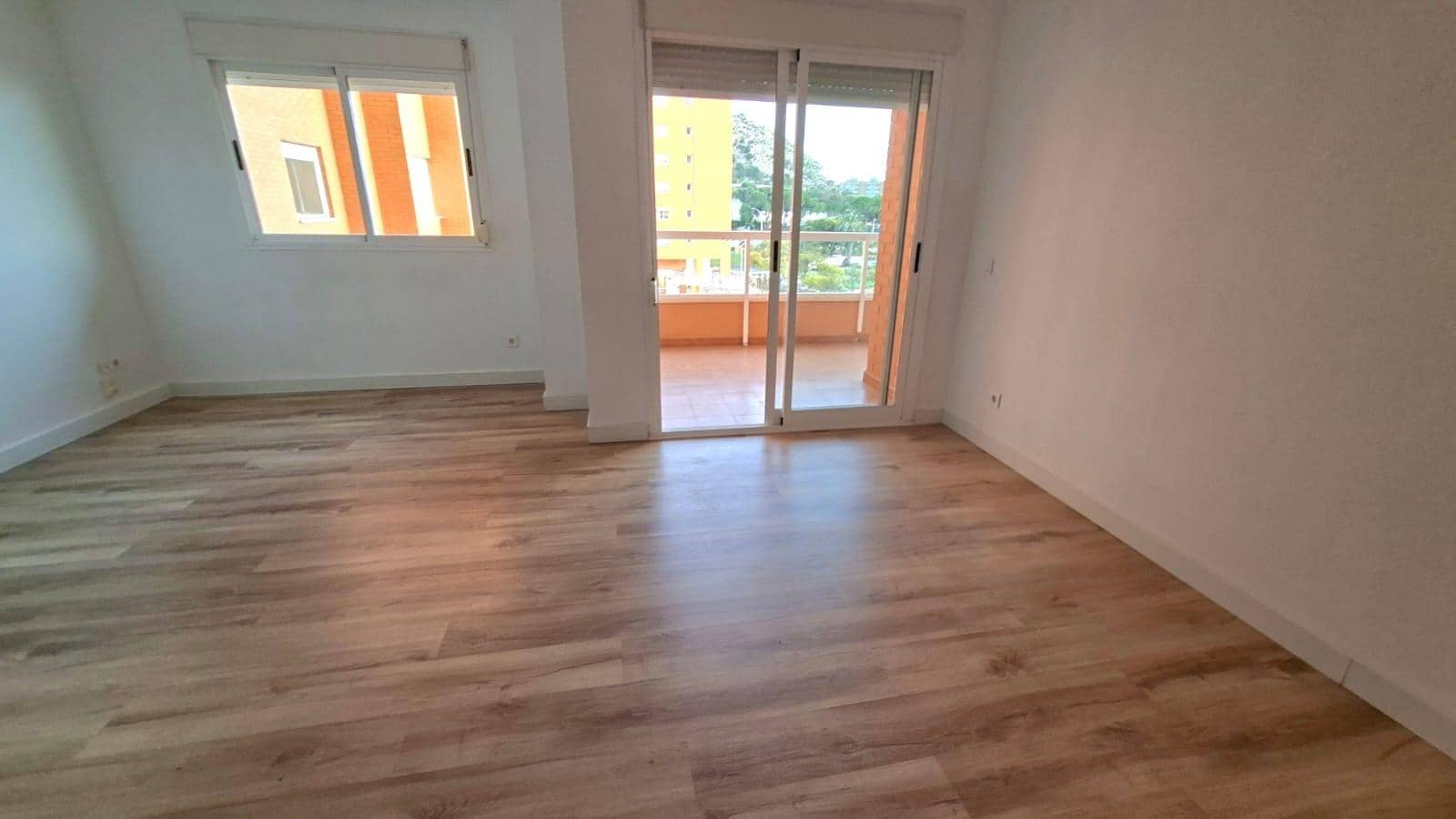 2 chambre Appartement à vendre à Alicante ville - 340 000 € (Ref: 9788365)