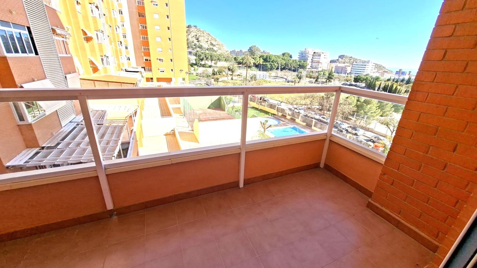 2 chambre Appartement à vendre à Alicante ville - 340 000 € (Ref: 9788365)