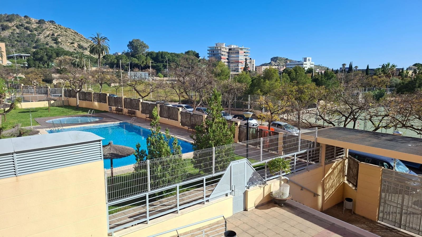 2 chambre Appartement à vendre à Alicante ville - 340 000 € (Ref: 9788365)