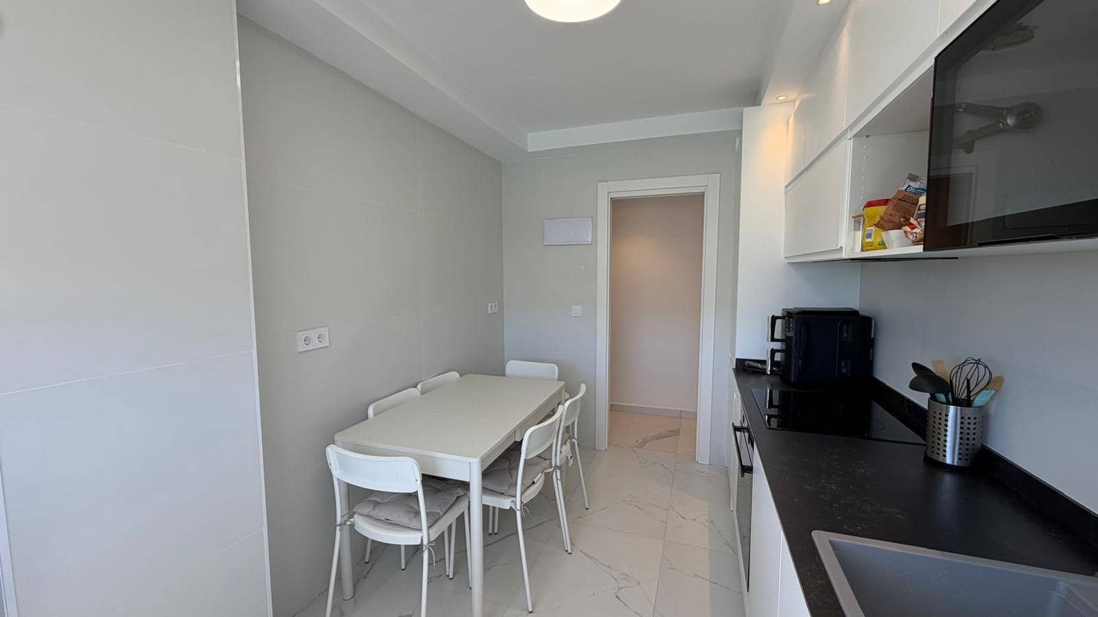 2 soveværelse Lejlighed til salg i Alicante by med swimmingpool garage - € 290.000 (Ref: 9788366)